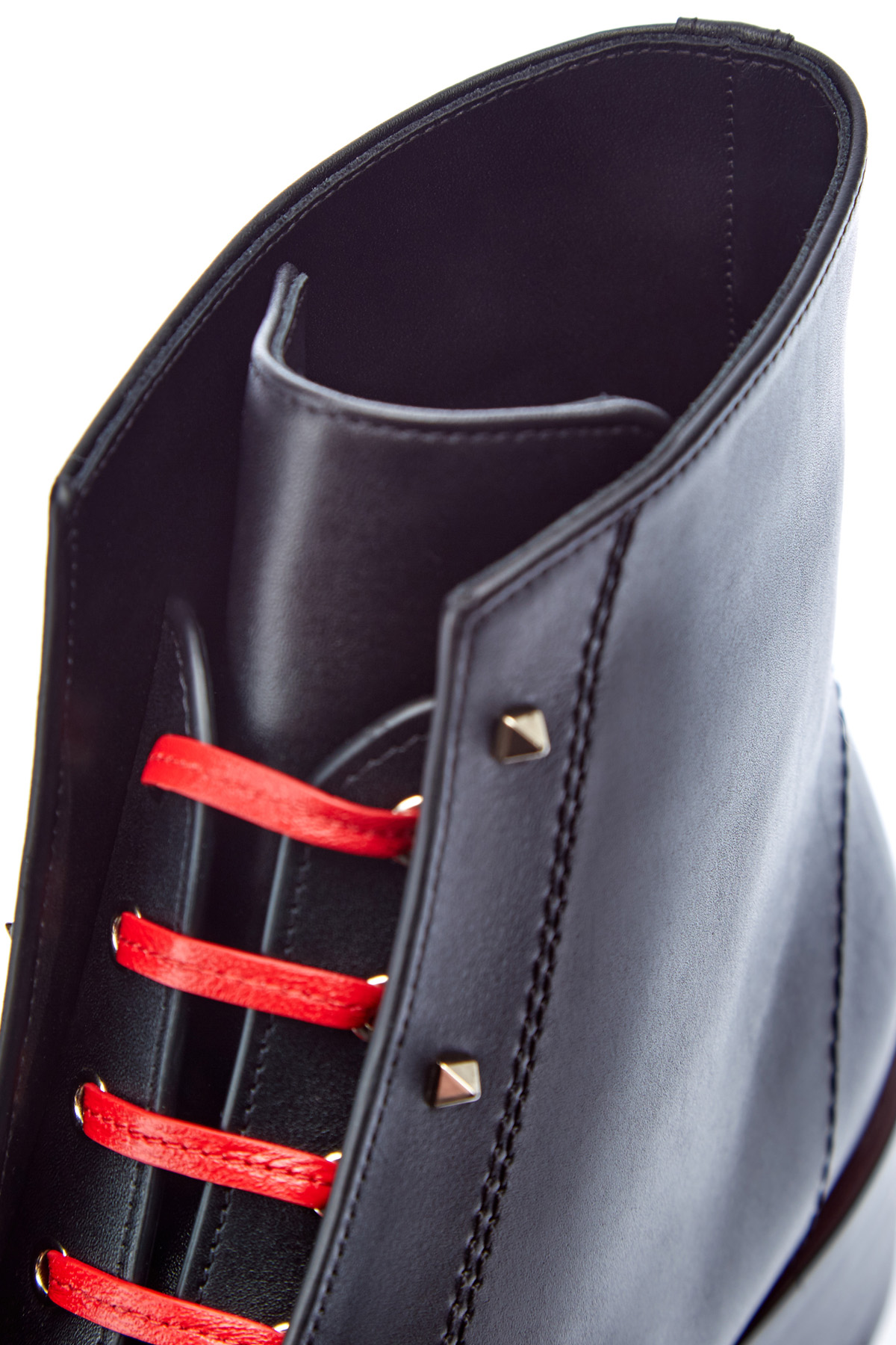 Кожаные ботинки с контрастной шнуровкой и заклепками VALENTINO GARAVANI, цвет черный, размер 38;40 - фото 6