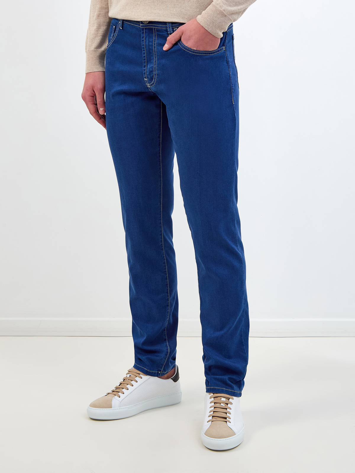 Окрашенные вручную джинсы из лиоцелла с контрастной прострочкой CANALI, цвет синий, размер 50;52;54;56;48 - фото 3