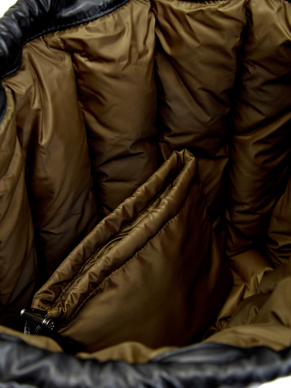 Стеганый рюкзак Seashell из глянцевого нейлона и кожи MONCLER, цвет черный, размер M - фото 7
