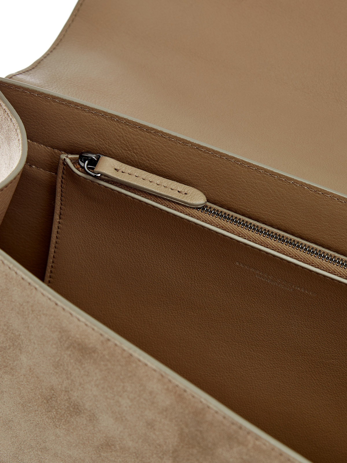 Сумка Soft из замши с элегантной окантовкой Мониль BRUNELLO CUCINELLI, цвет коричневый, размер 42;40 - фото 6