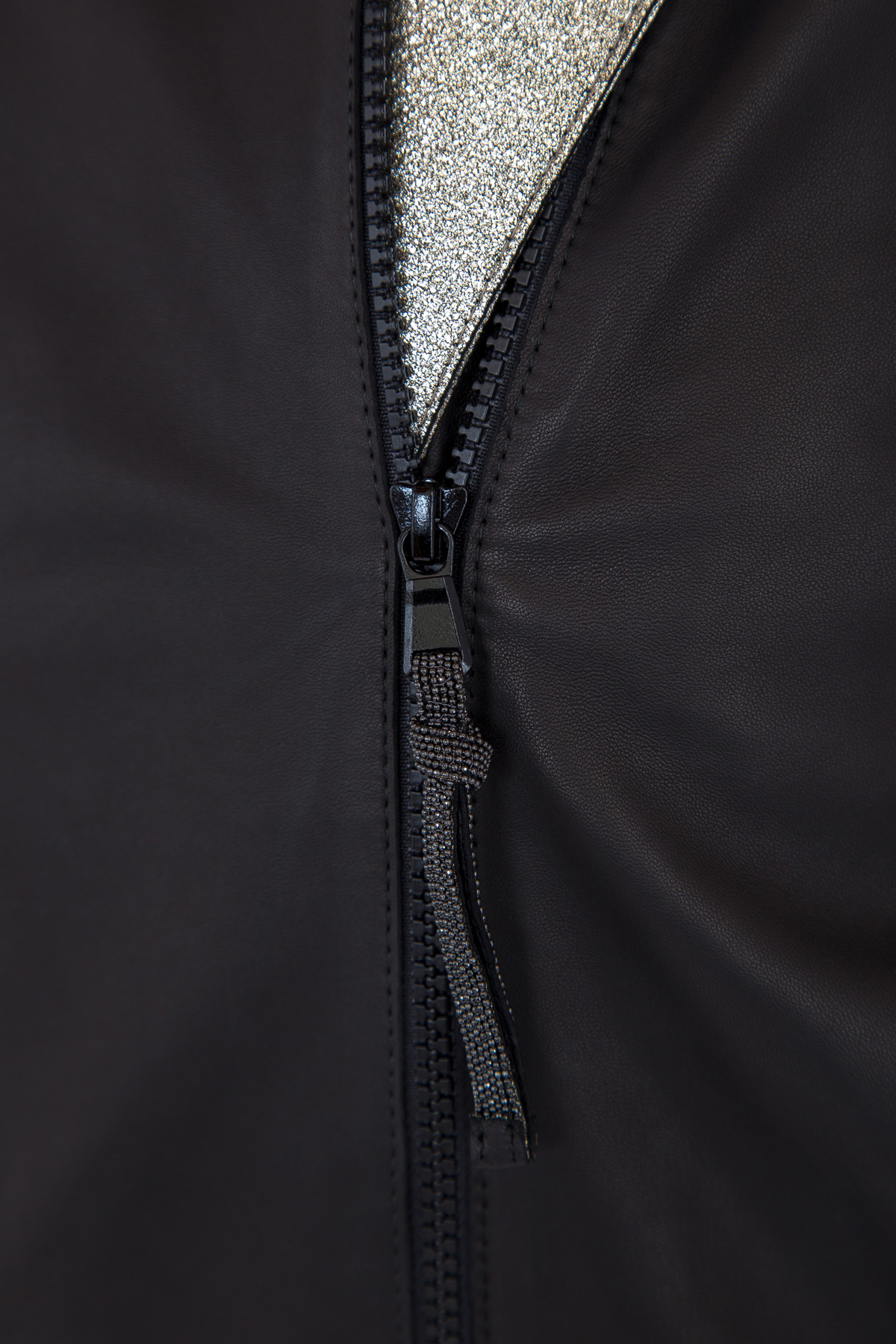 Куртка из кожи наппа Natural & Lamé с контрастной изнаночной стороной BRUNELLO CUCINELLI, цвет черный, размер 40 - фото 5