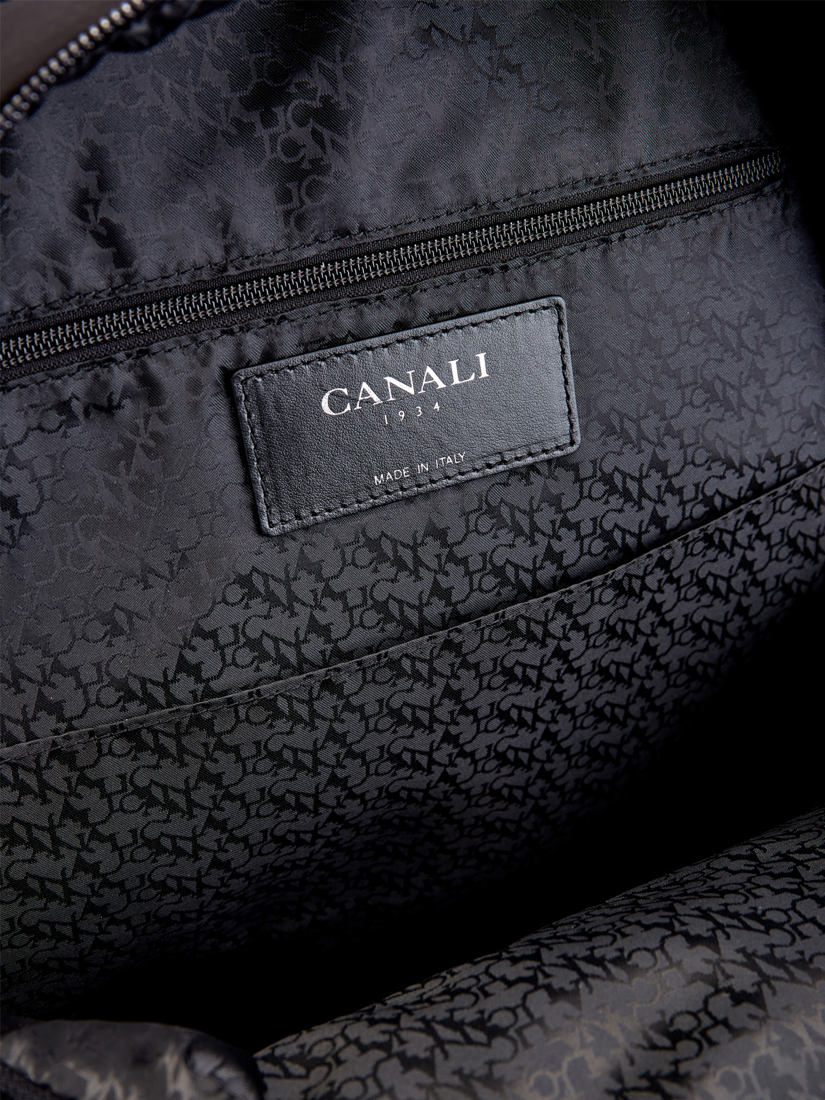 Объемный рюкзак из матового нейлона с кожаной отделкой CANALI, цвет черный, размер 48;50;52 - фото 7