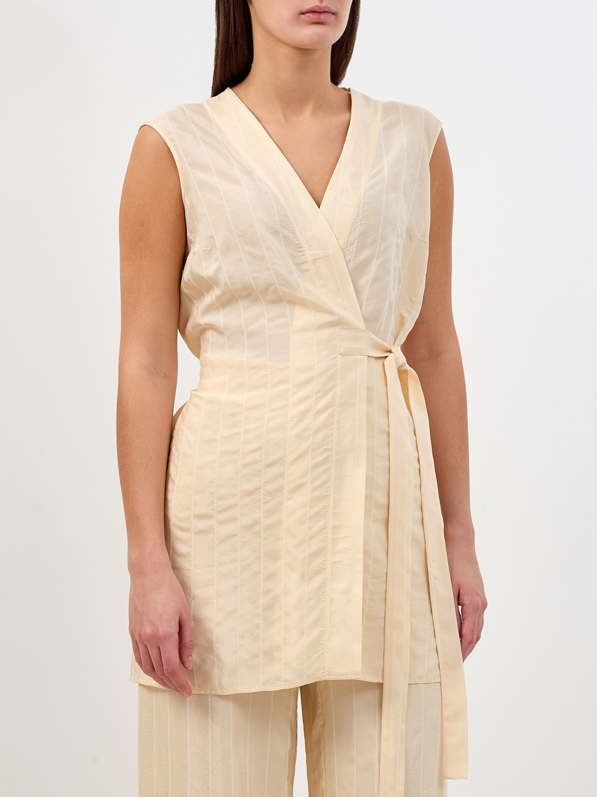 Легкая блуза без рукавов с фактурной прострочкой и поясом-лентой GENTRYPORTOFINO, цвет бежевый, размер 40;42 - фото 3