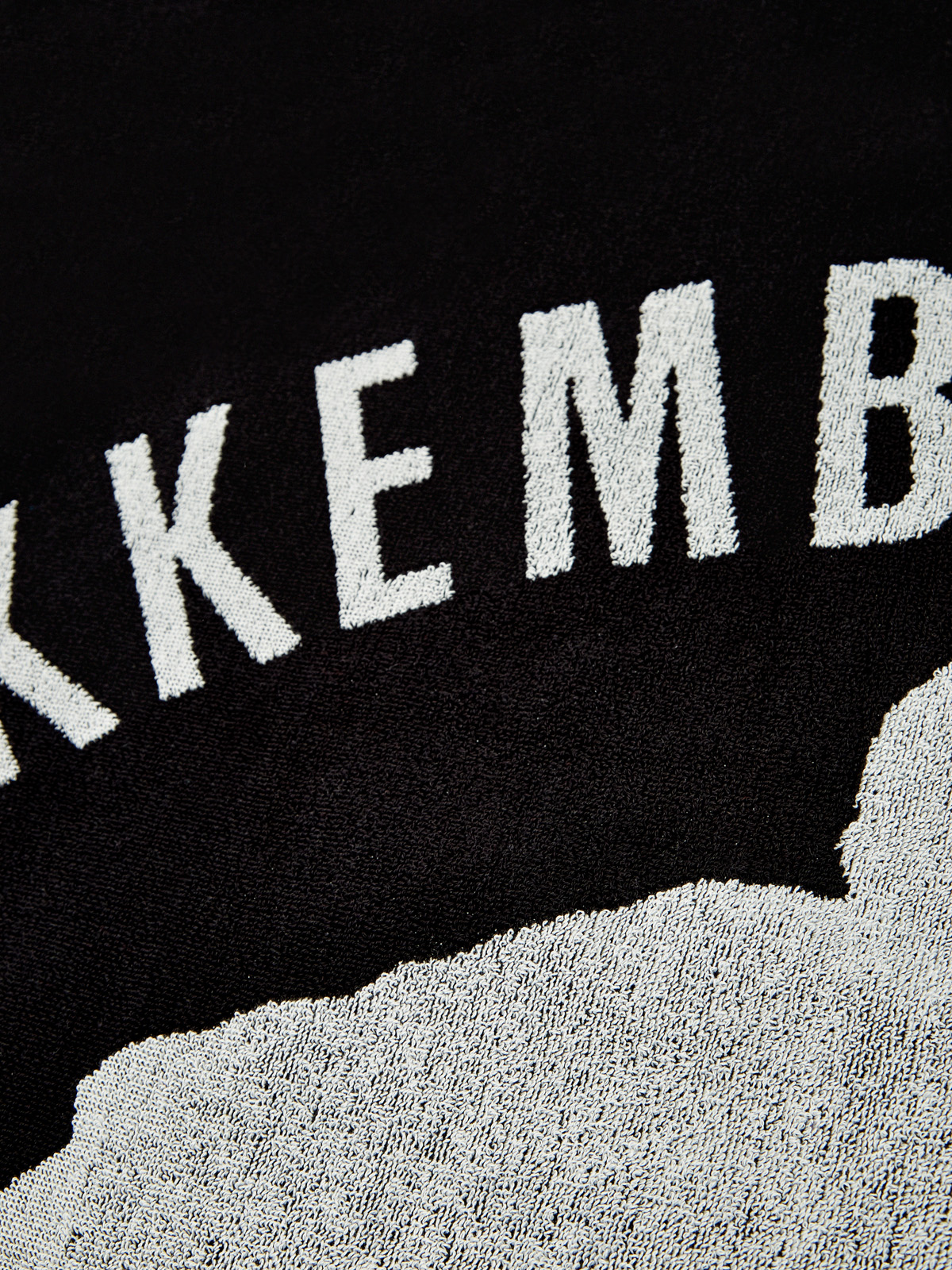 Пляжное полотенце из мягкого хлопка с макро-принтом BIKKEMBERGS, цвет черный, размер 44 - фото 3