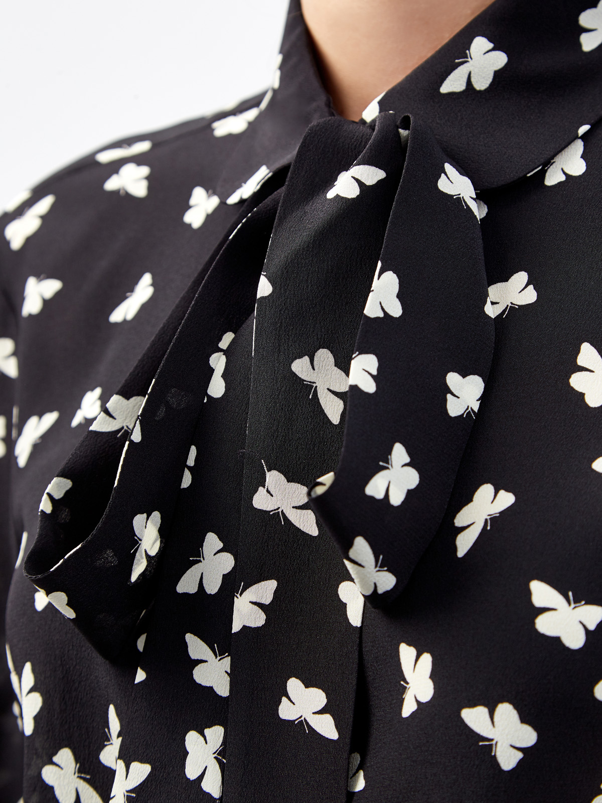 Шелковая блуза с принтом «Тысяча бабочек» REDVALENTINO, цвет мульти, размер M;XL;S - фото 5