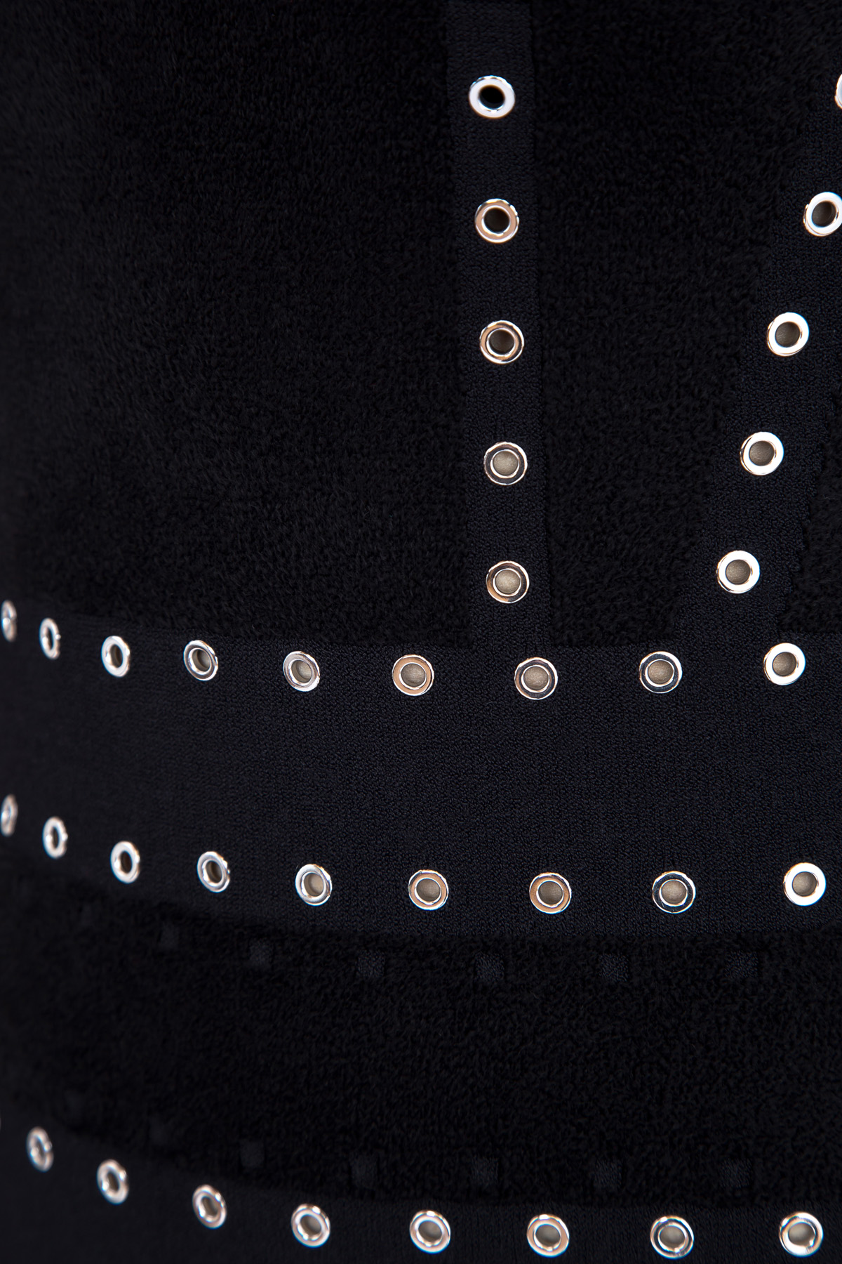 Платье из бархатистой ткани с рядами серебристых люверсов ALEXANDER MCQUEEN, цвет черный, размер 40;44 - фото 5