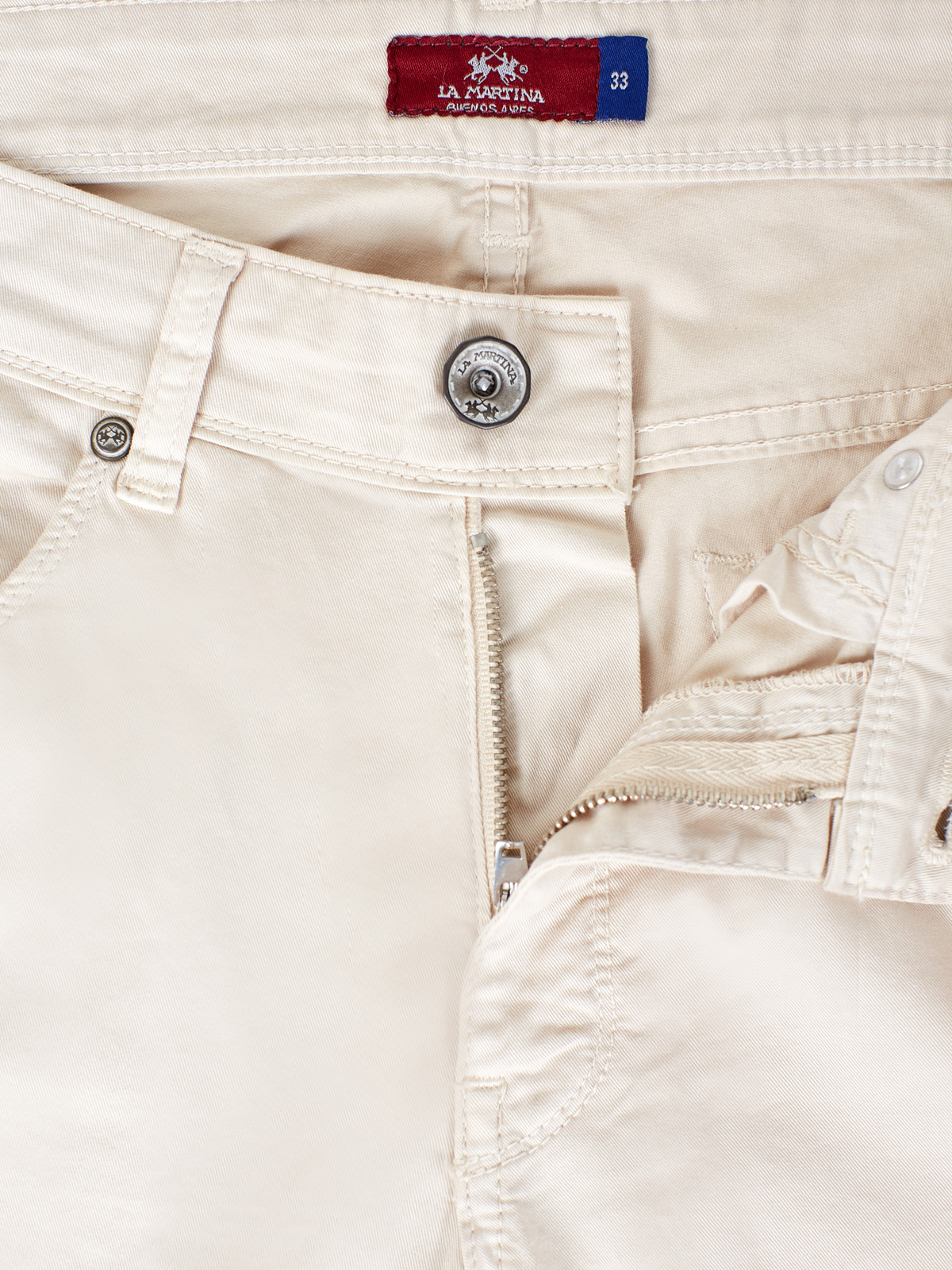 Хлопковые брюки прямого кроя с вышитой символикой и карманами LA MARTINA, цвет бежевый - фото 7