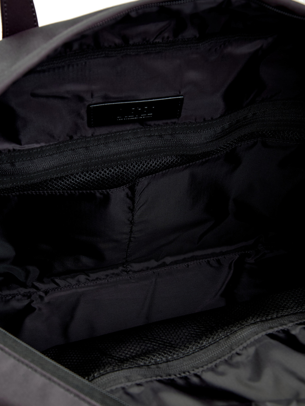 Спортивная сумка Rave Duffle с принтом и съемным ремнем DIESEL, цвет черный, размер 40;41;42;43;44;45 - фото 6