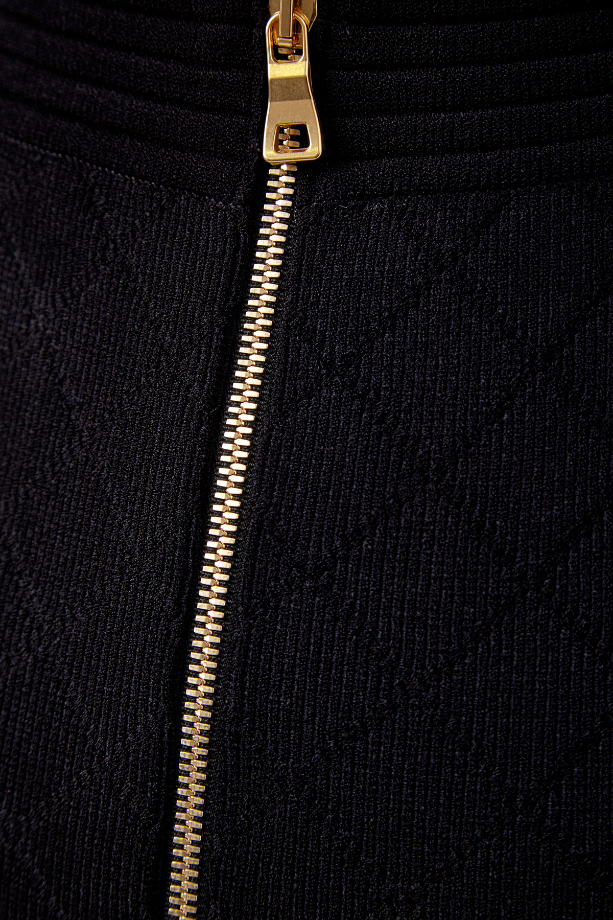 Бандажная юбка-миди из пряжи Stretch с перфорацией BALMAIN, цвет черный, размер 36;38 - фото 6