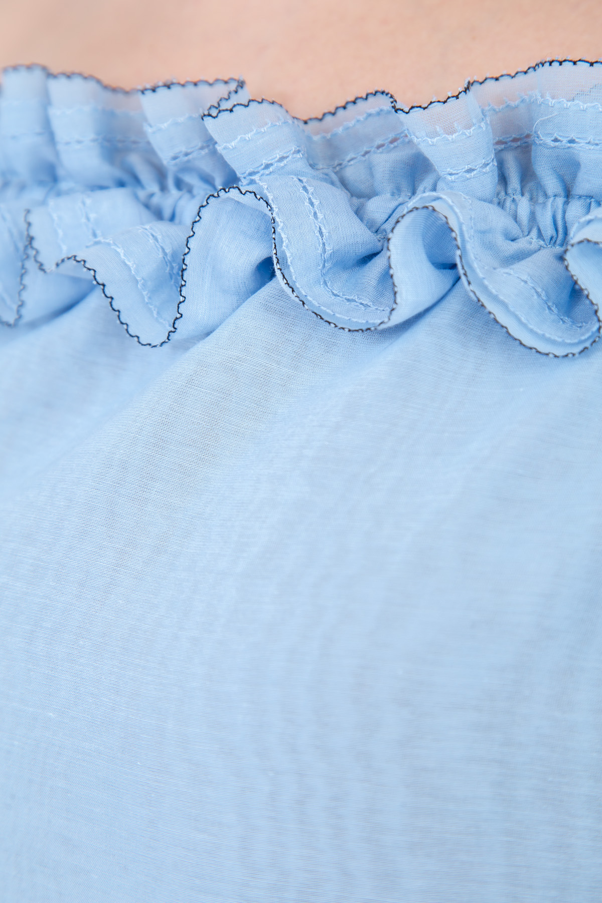 Легкая блузка с открытыми плечами и оборками на кромках BLUMARINE, цвет голубой, размер 40 - фото 5