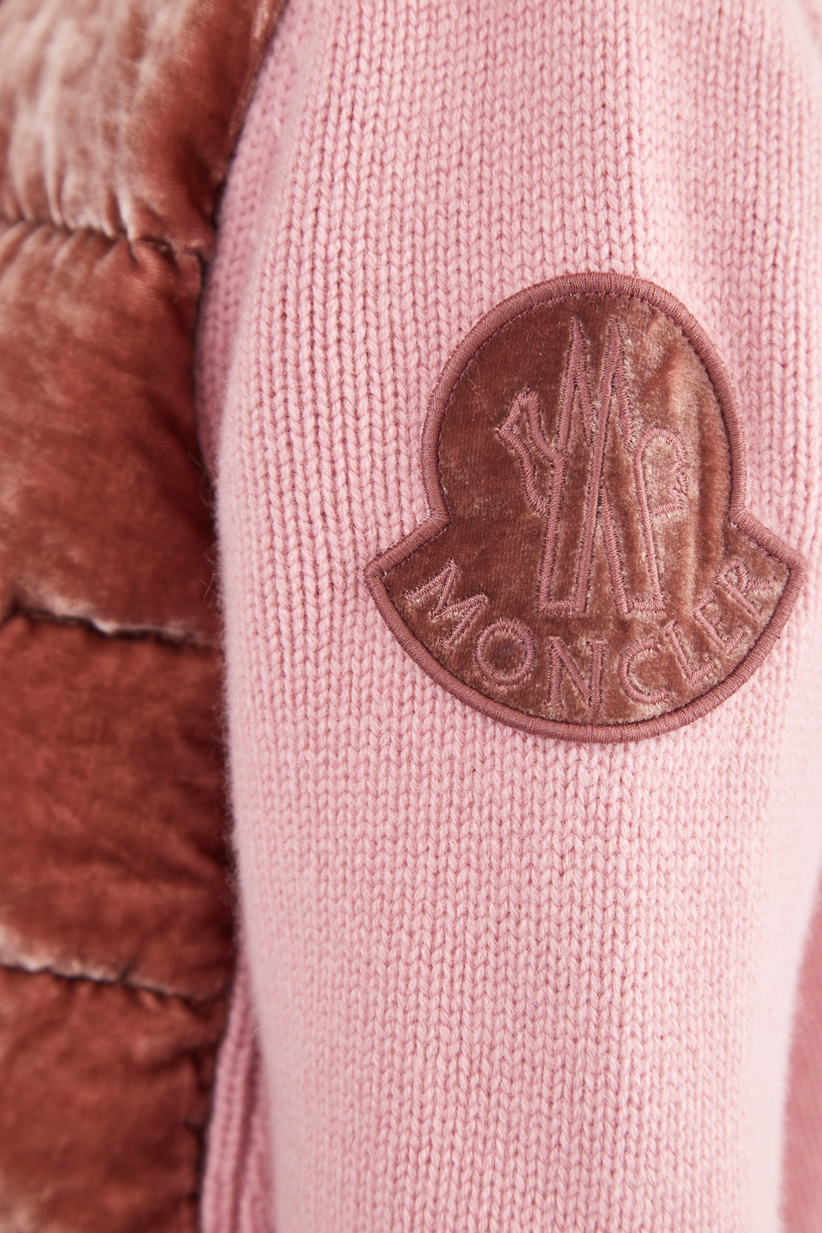 Толстовка из трикотажной пряжи с бархатной утепленной вставкой MONCLER, цвет розовый, размер 40;42 - фото 5