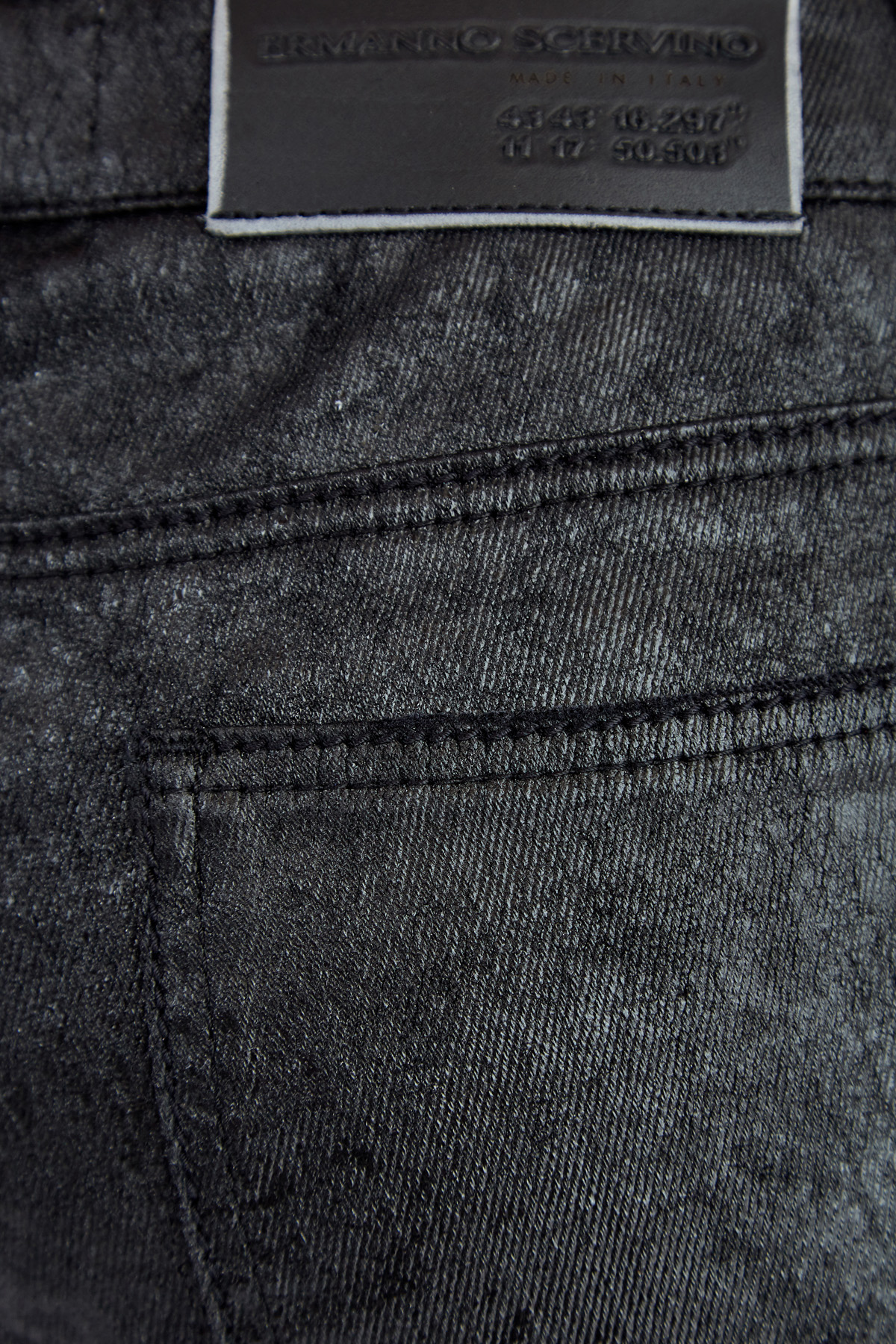 Укороченные джинсы с мерцающим напылением и эффектом Photoshop ERMANNO SCERVINO, цвет черный, размер 42;44 - фото 7