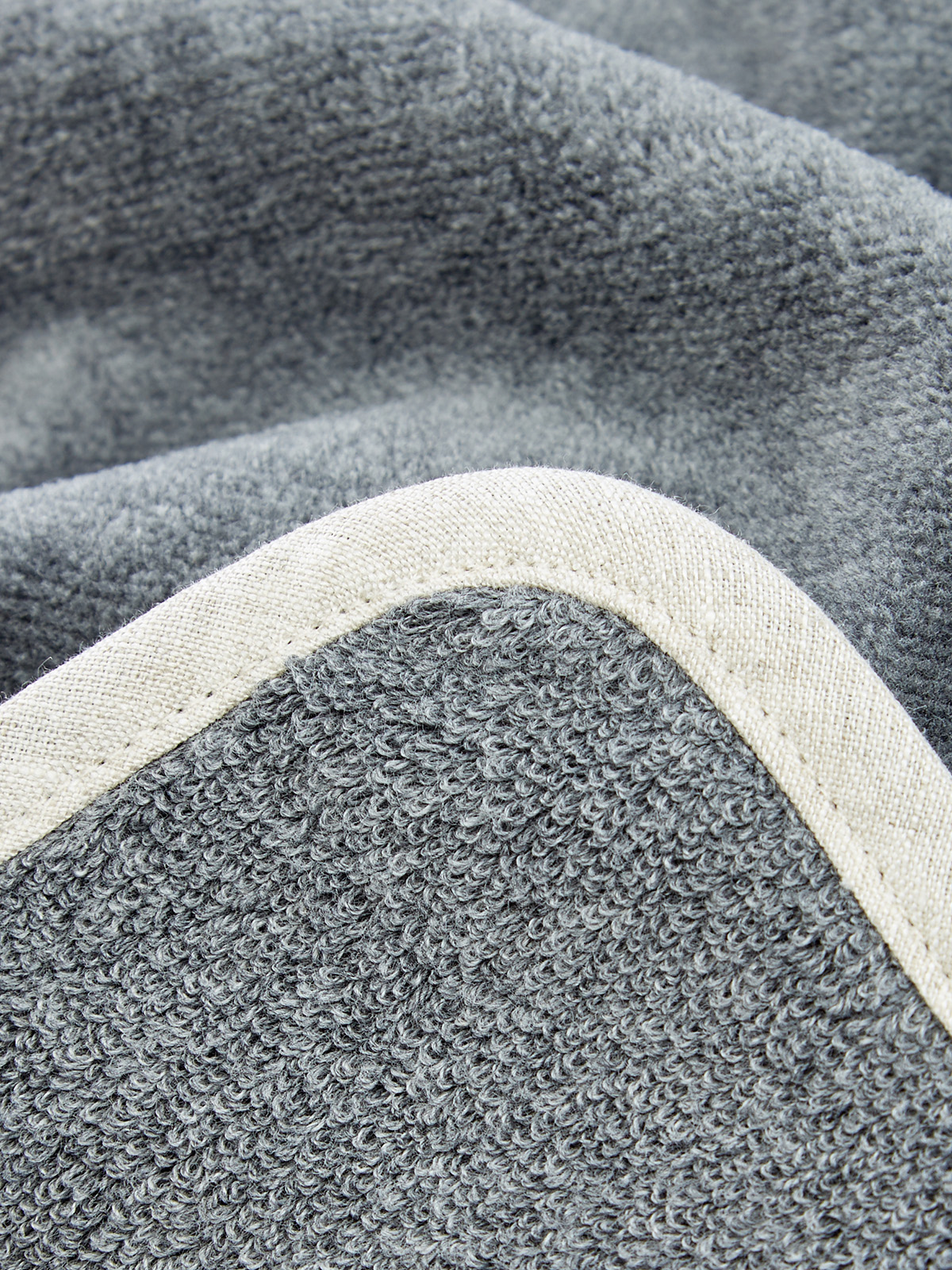 Комплект полотенец из мягкого хлопка с вышитым логотипом