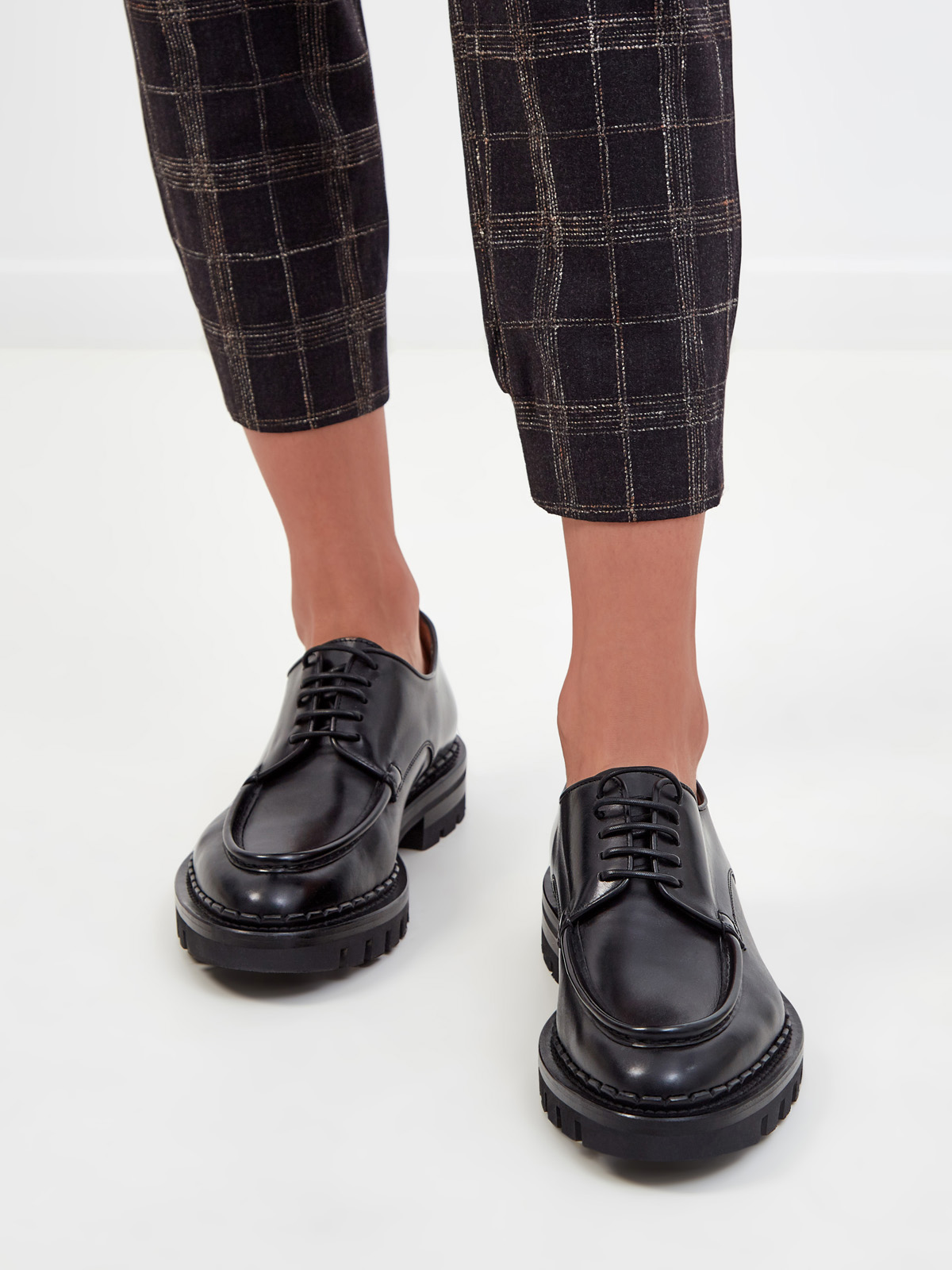 Ботинки-дерби из гладкой полированной кожи SANTONI, цвет черный, размер 36.5;37.5;40;39.5 - фото 2
