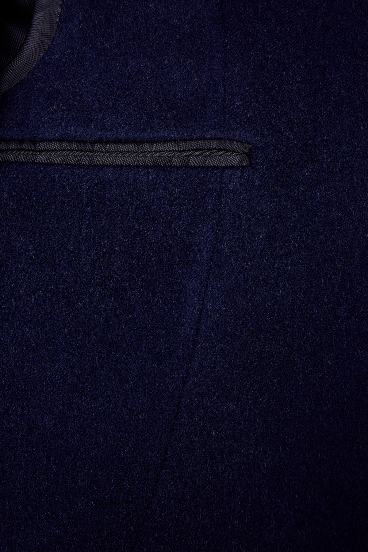 Минималистичное пальто из двухслойной шерстяной ткани