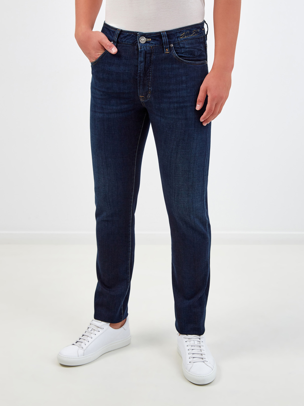 Окрашенные вручную джинсы Cortigiani 409 из денима CORTIGIANI, цвет синий, размер 46;50;52;54;56;58;48 - фото 3