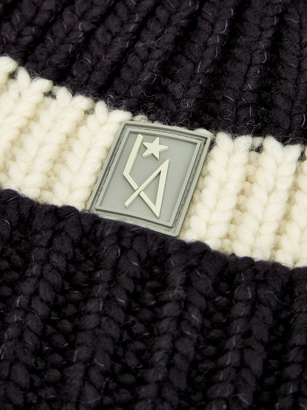 Объемная шапка-colorblock из мягкой шерсти и шелка LORENA ANTONIAZZI, цвет мульти, размер M;L - фото 3