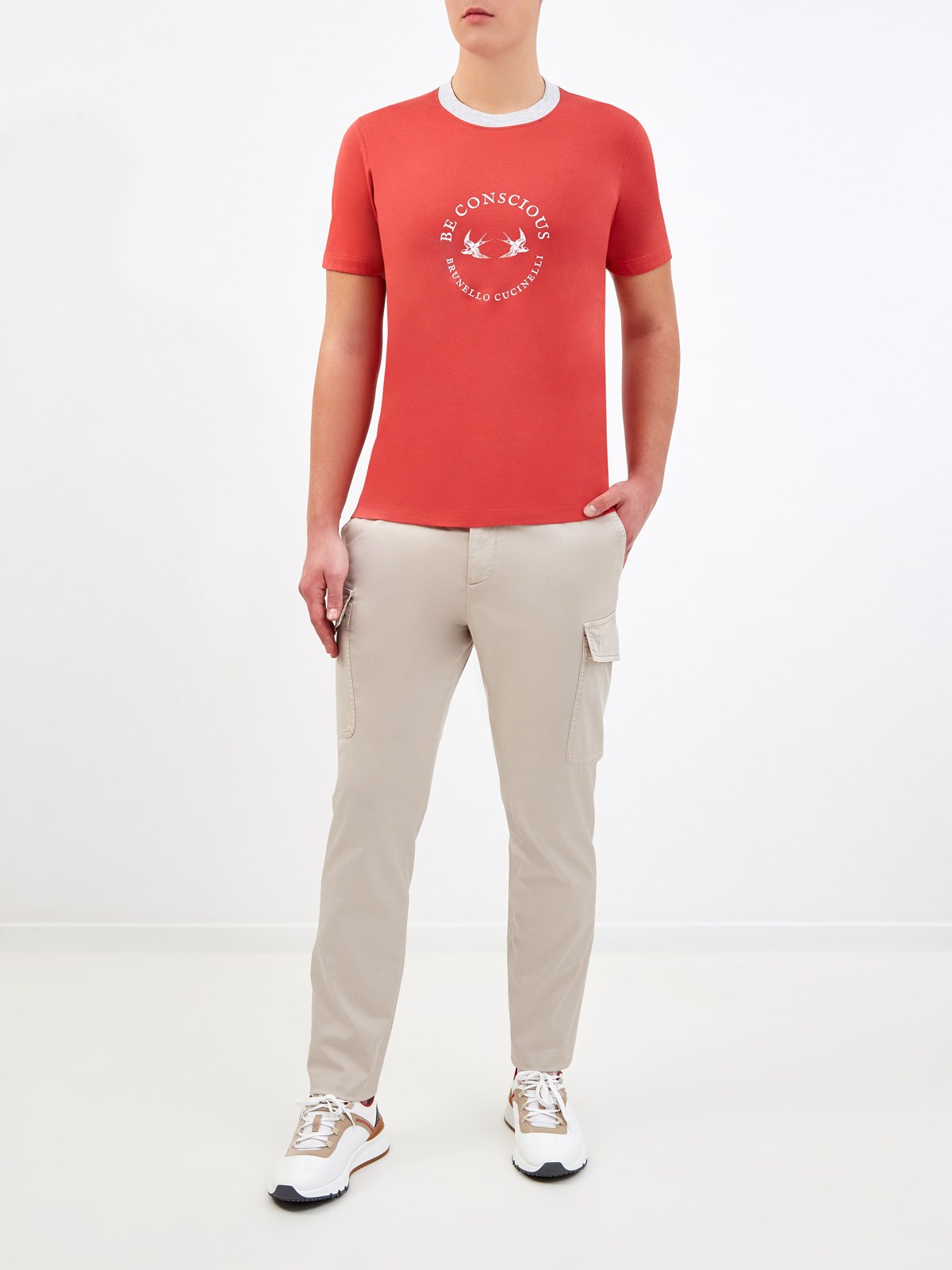 Хлопковая футболка с минималистичным принтом и контрастным кантом BRUNELLO CUCINELLI, цвет красный, размер 50;52;54;46 - фото 2
