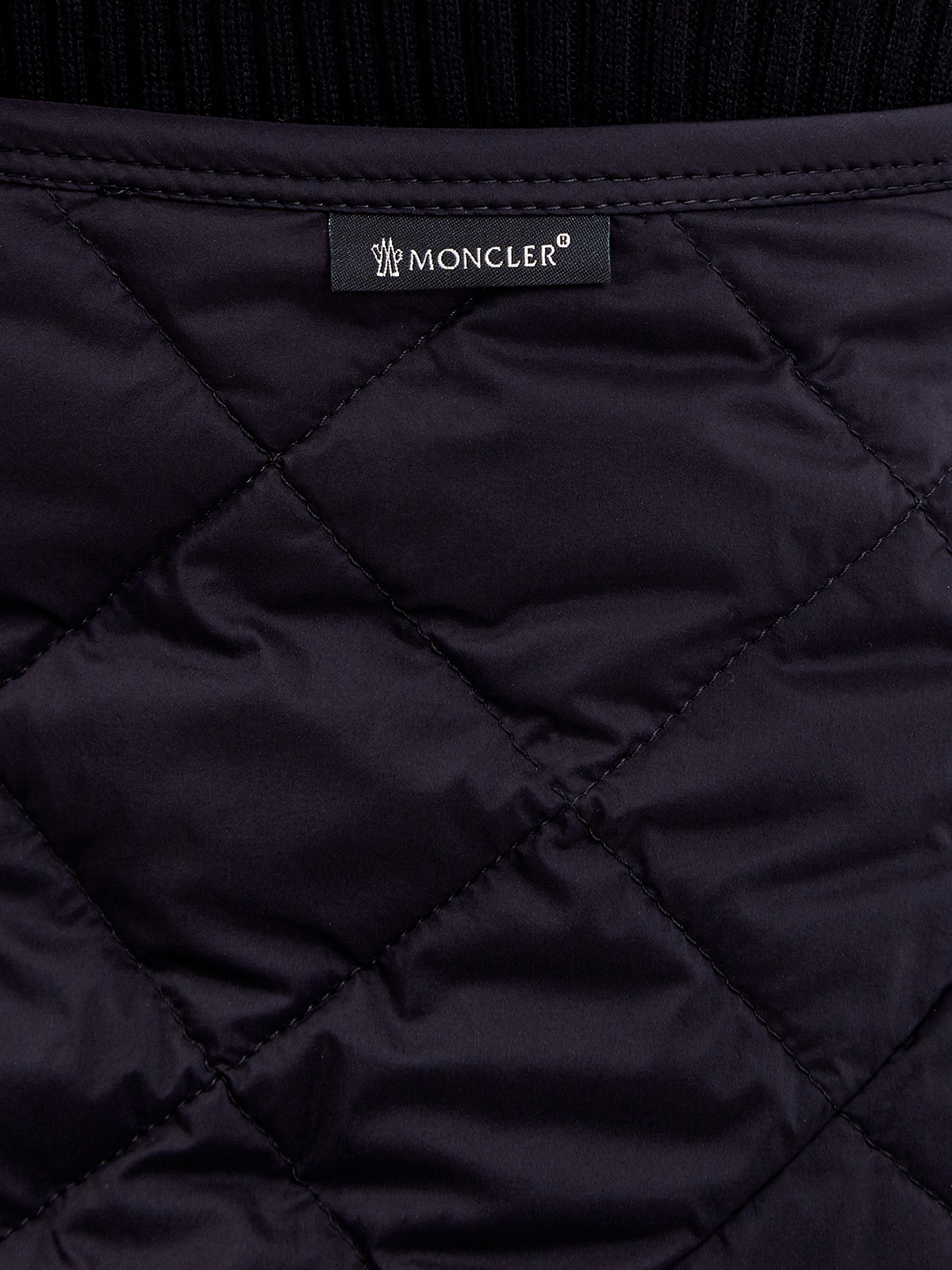 Стеганая юбка-трапеция с боковыми застежками на молниях MONCLER, цвет черный, размер M;L;XL - фото 5