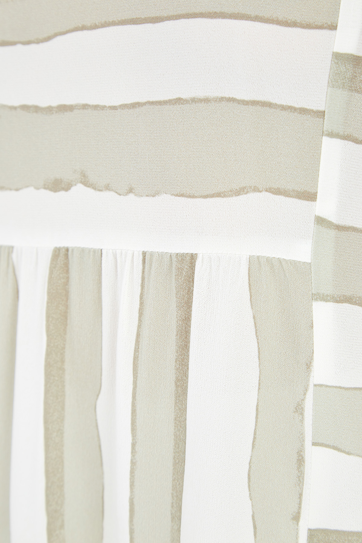 Приталенное платье из струящейся ткани с трикотажной отделкой LORENA ANTONIAZZI, цвет мульти, размер 42 - фото 5