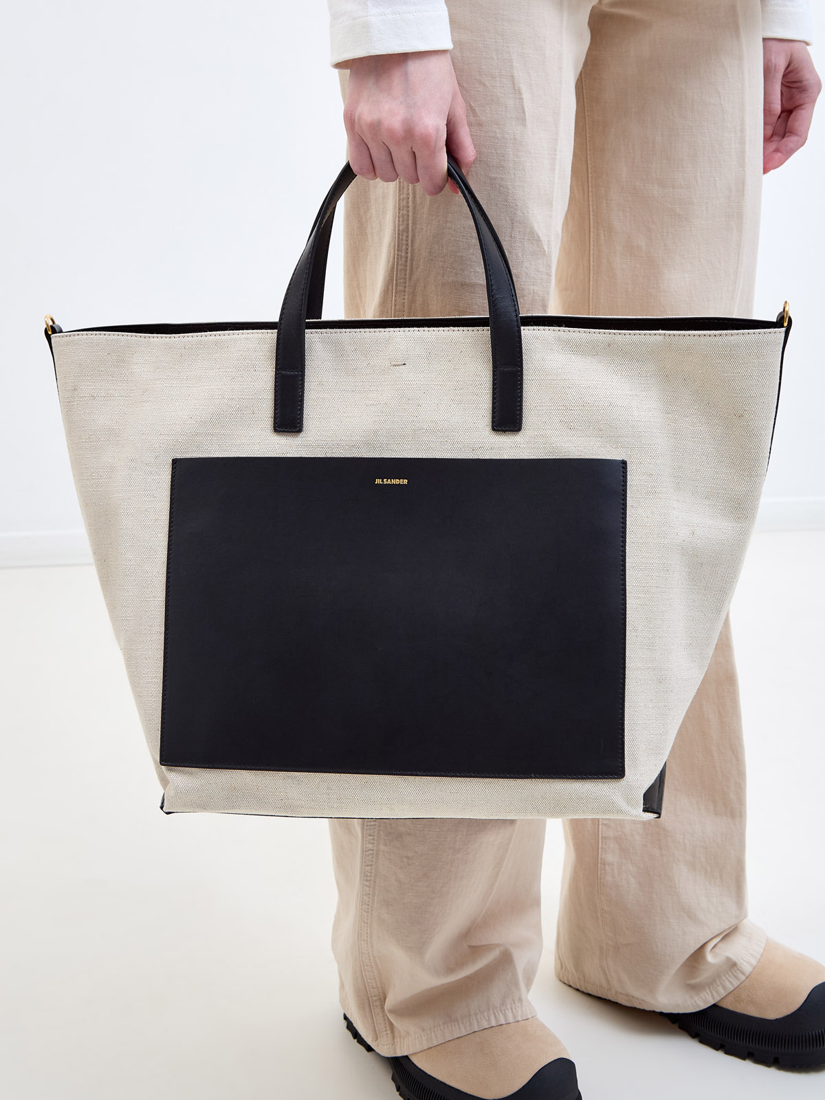 Объемная сумка-тоут из канваса и гладкой кожи со съемным ремнем JIL SANDER, цвет бежевый, размер 52;52;54 - фото 2