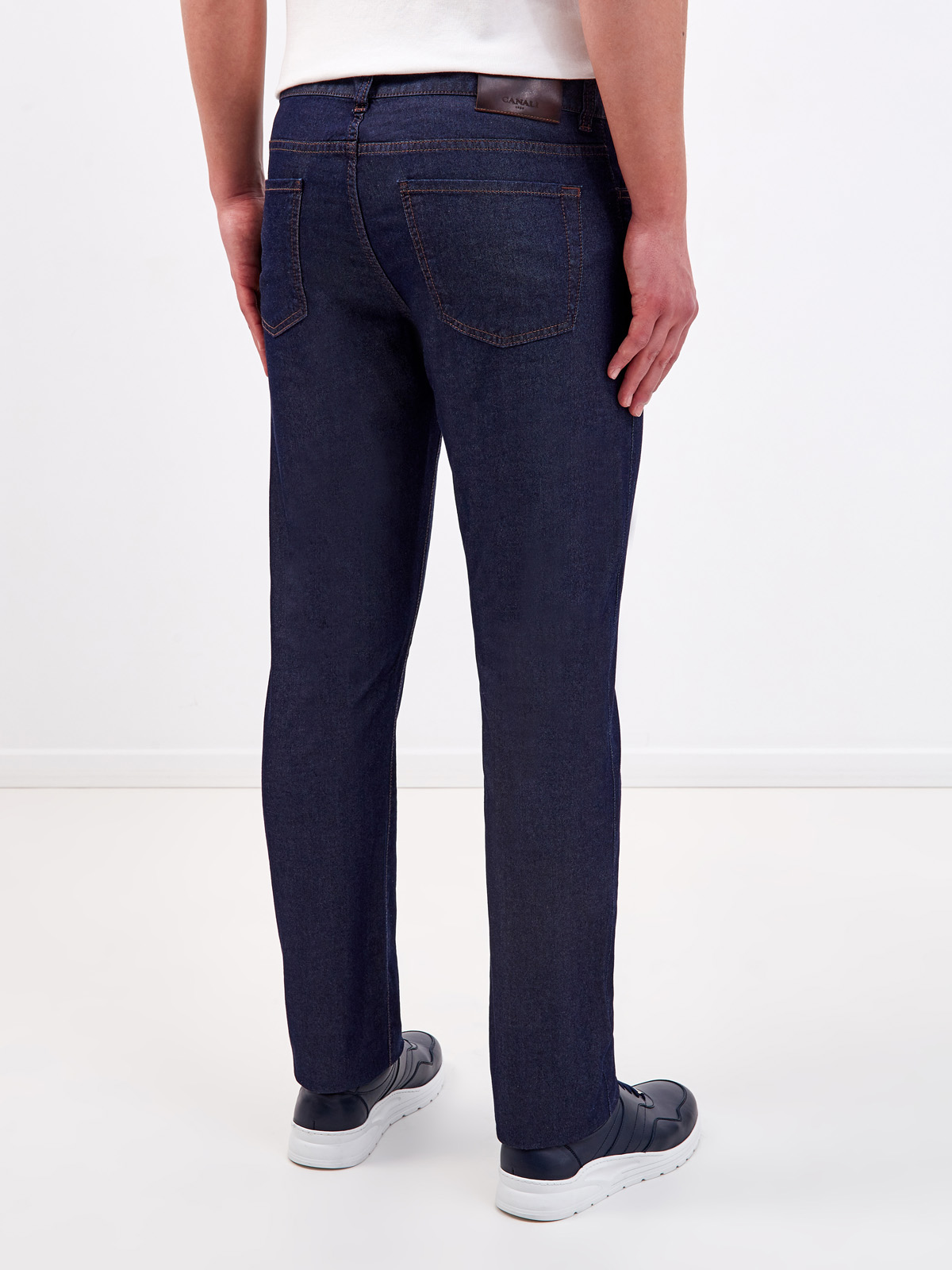 Тонкие джинсы ручной работы из денима и шелка CANALI, цвет синий, размер 50;52;58;60 - фото 4