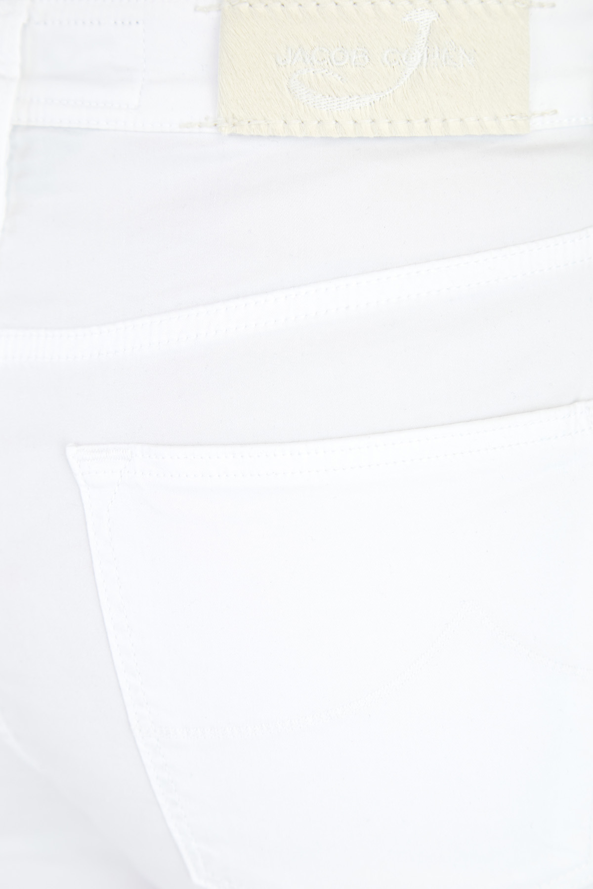 Джинсы из тенсела с вышитыми заклепками и матовой фурнитурой JACOB COHEN, цвет белый, размер 40;42;40 - фото 7