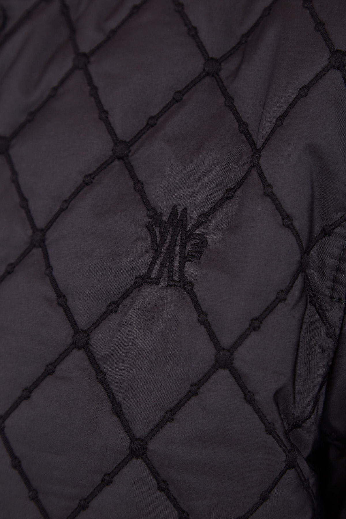 Куртка с поясом и стеганным узором с монограммой на пересечениях MONCLER, цвет черный, размер 42;44 - фото 5