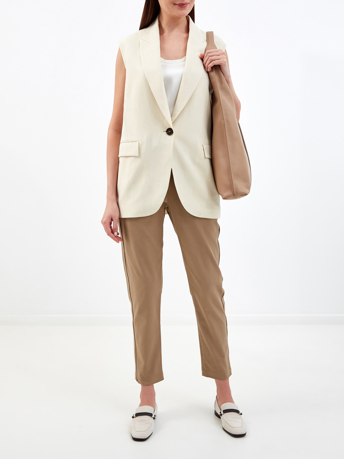 Элегантная блуза без рукавов из струящегося шелка BRUNELLO CUCINELLI, цвет белый, размер 42;44;46;48;40 - фото 2