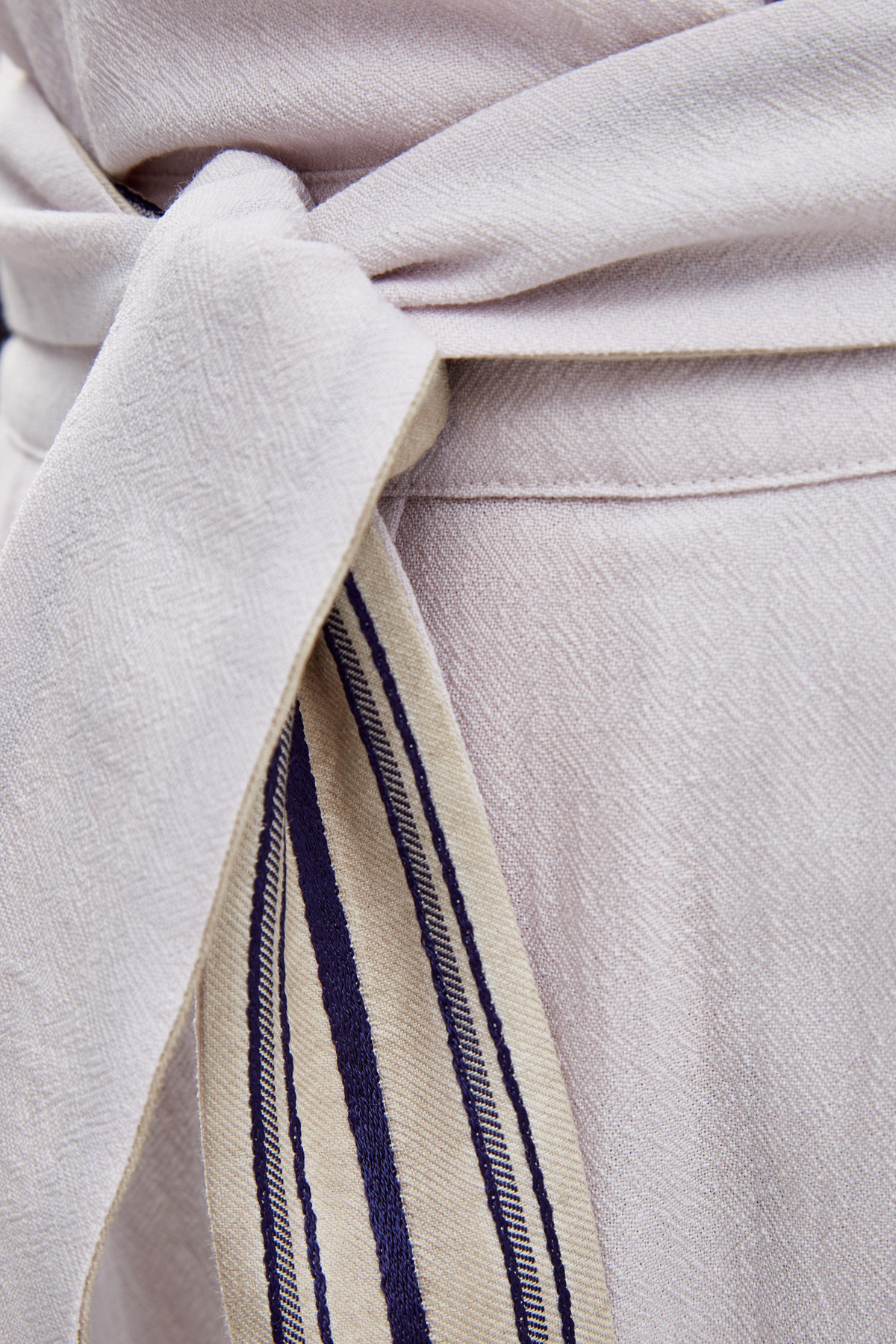 Комбинезон из фактурной шерстяной ткани с лацканами и поясом LORENA ANTONIAZZI, цвет серый, размер 42;44;40 - фото 4