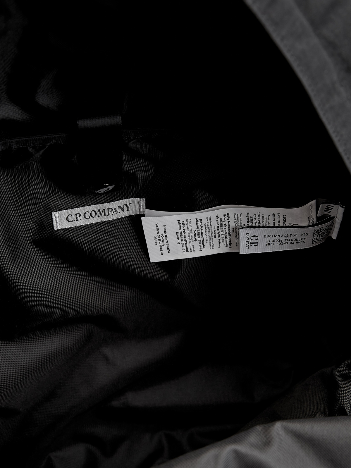 Рюкзак из водостойкого материала Nylon B с фирменной линзой C.P.COMPANY, цвет черный, размер 46;48;50;52;54;56 - фото 7