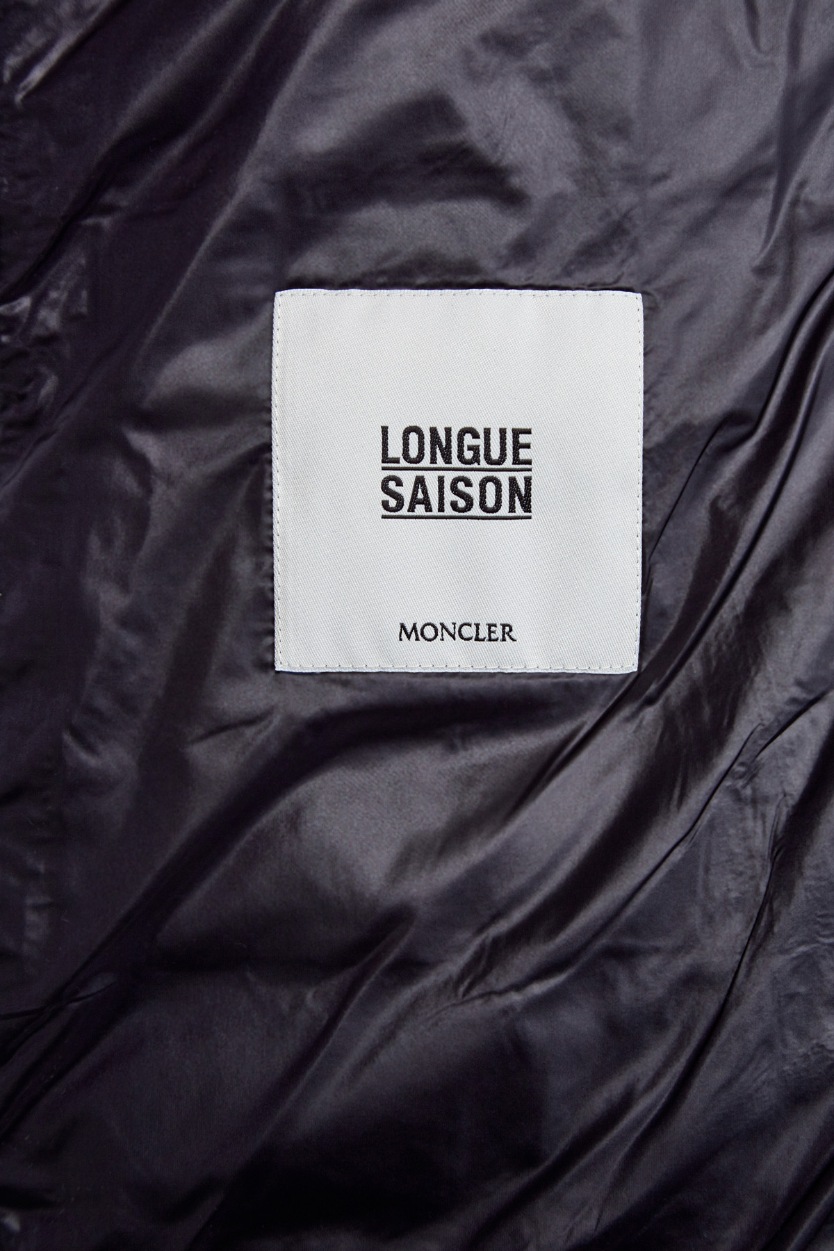 Легкий приталенный пуховик из нейлона léger MONCLER, цвет черный, размер M;L;S - фото 7