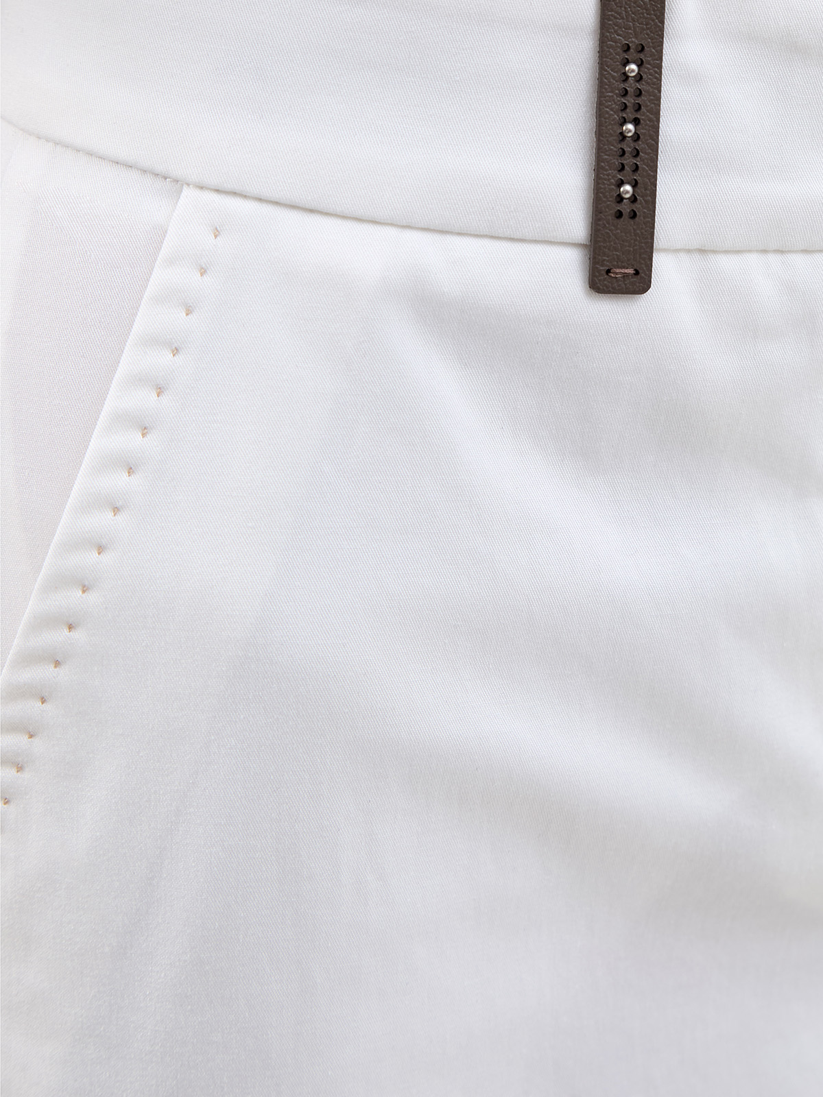 Хлопковые брюки укороченного кроя с кожаной шлевкой PESERICO, цвет белый, размер 40;42;44;46 - фото 5