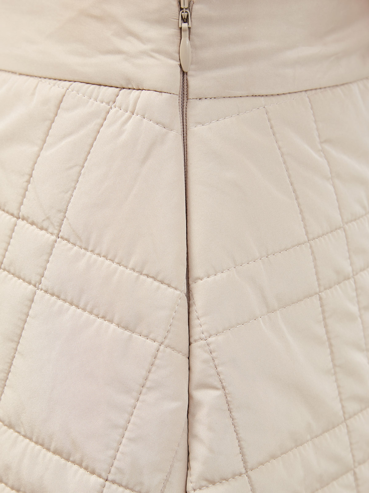 Стеганая юбка-мини на высокой посадке из матовой тафты FABIANA FILIPPI, цвет бежевый, размер 40;42;44 - фото 5
