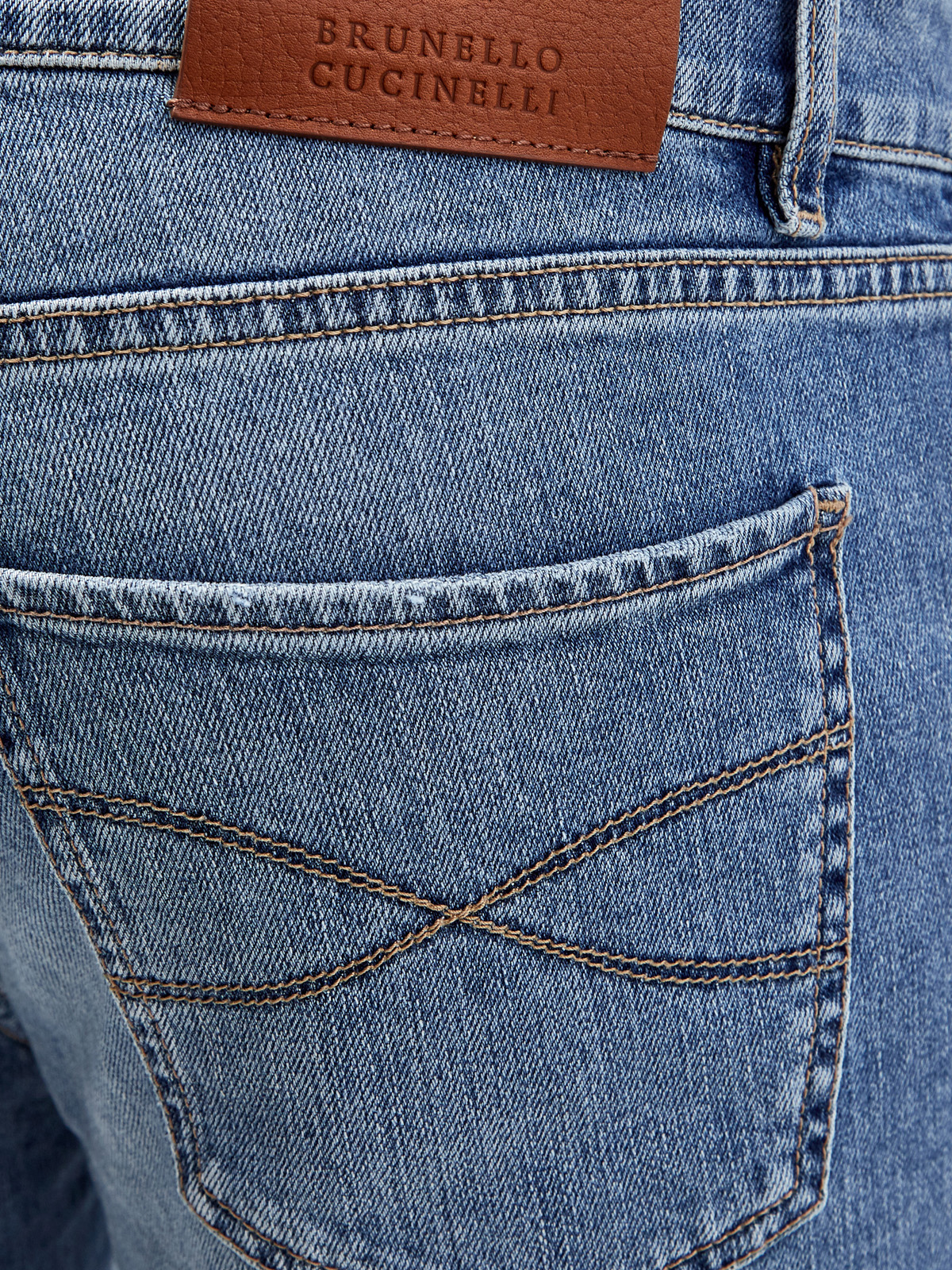 Классические джинсы с пятью карманами из денима делаве BRUNELLO CUCINELLI, цвет синий, размер 52;54;56;50 - фото 6
