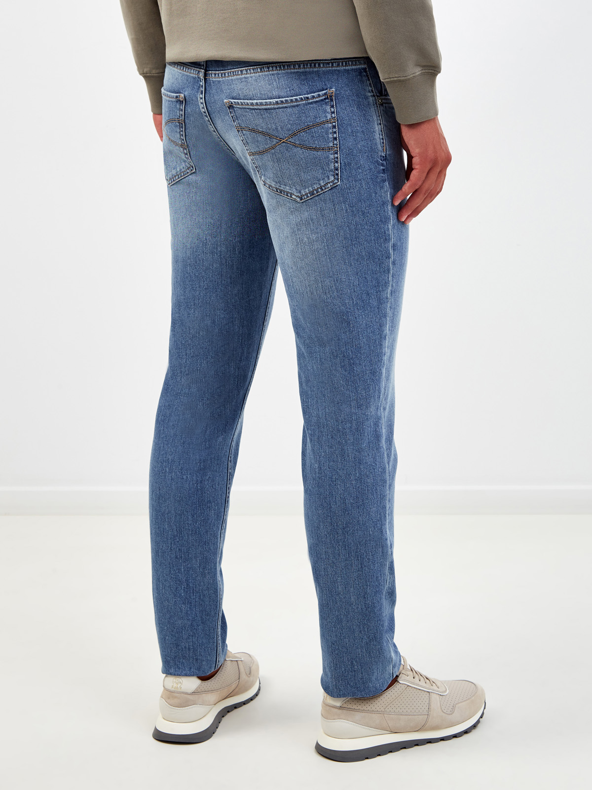 Классические джинсы с пятью карманами из денима делаве BRUNELLO CUCINELLI, цвет синий, размер 52;54;56;50 - фото 4
