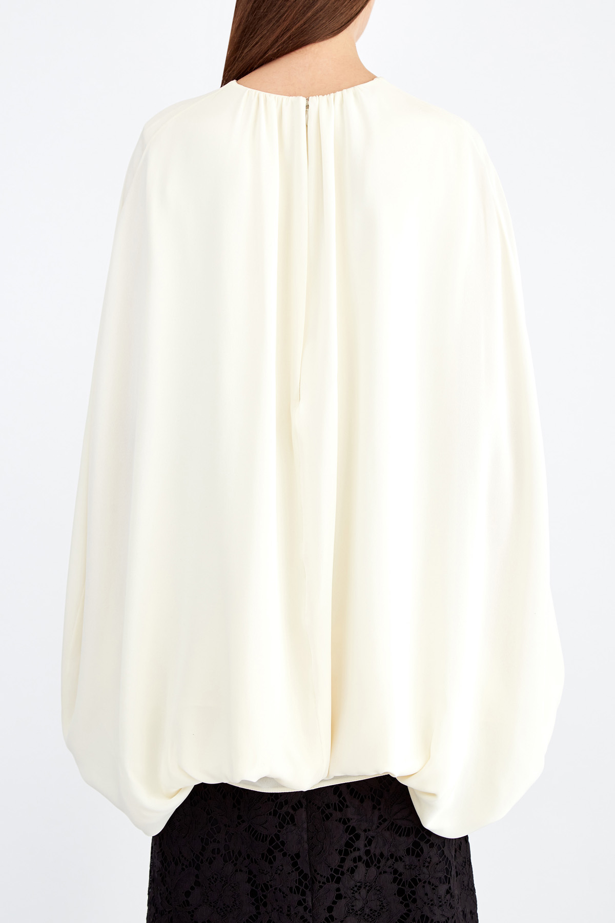 Шелковая блуза из жоржета с объемными рукавами и кейпом VALENTINO, цвет бежевый, размер 40 - фото 4