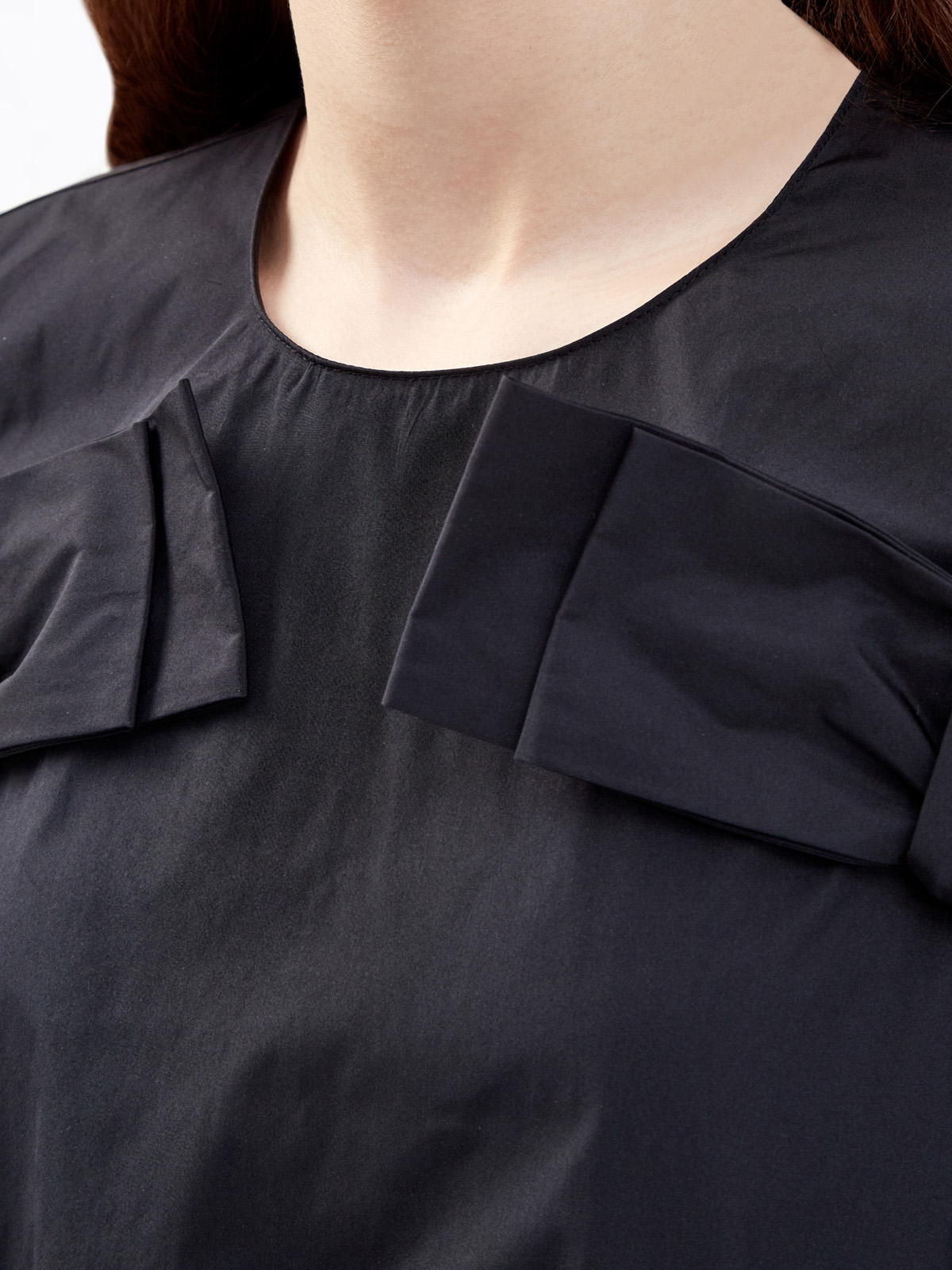 Платье с вырезами на плечах и подолом-плиссе REDVALENTINO, цвет черный, размер L;S - фото 5