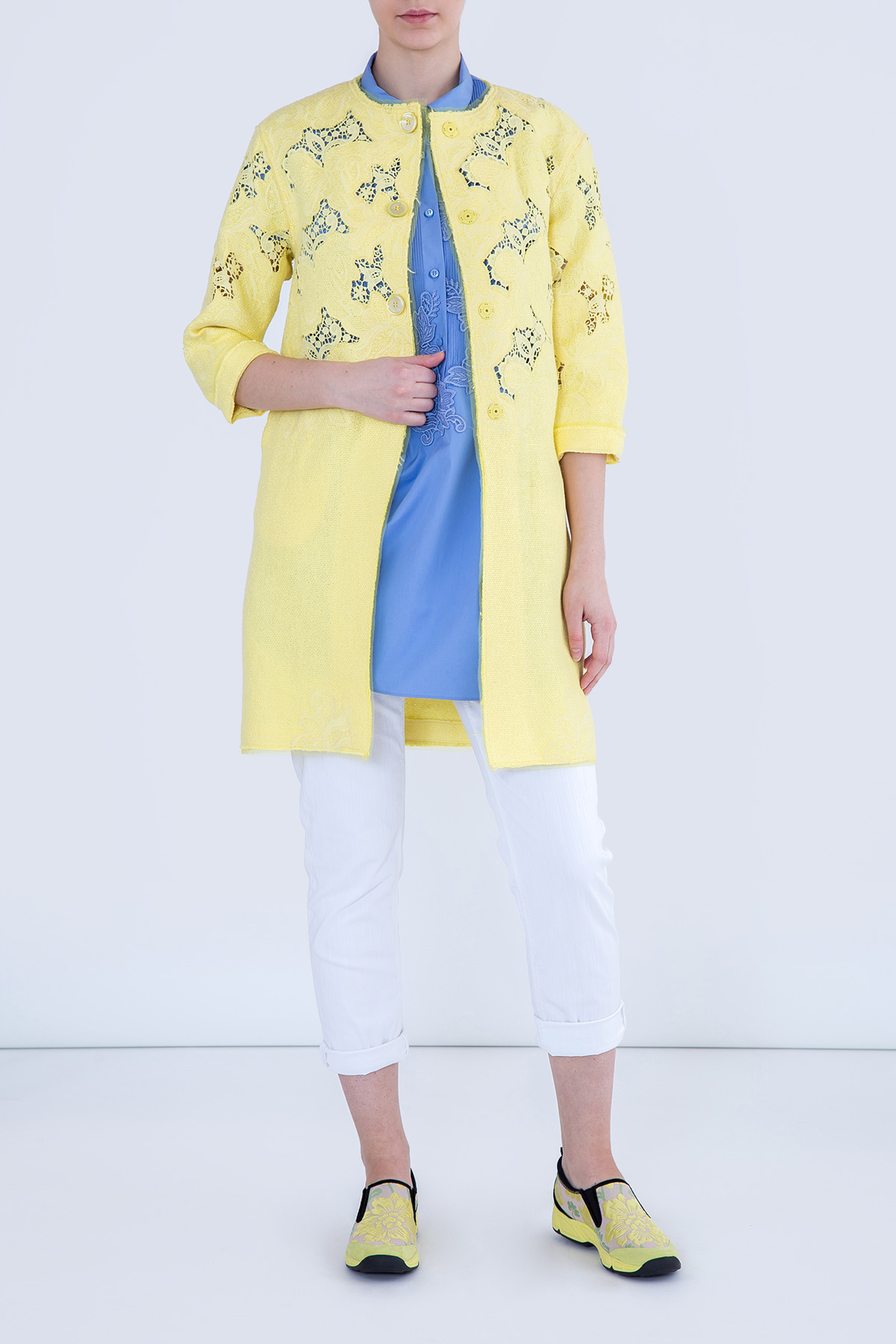 Oversize-блуза с плиссированной вставкой и кружевной отделкой ERMANNO SCERVINO, цвет голубой, размер 48 - фото 2