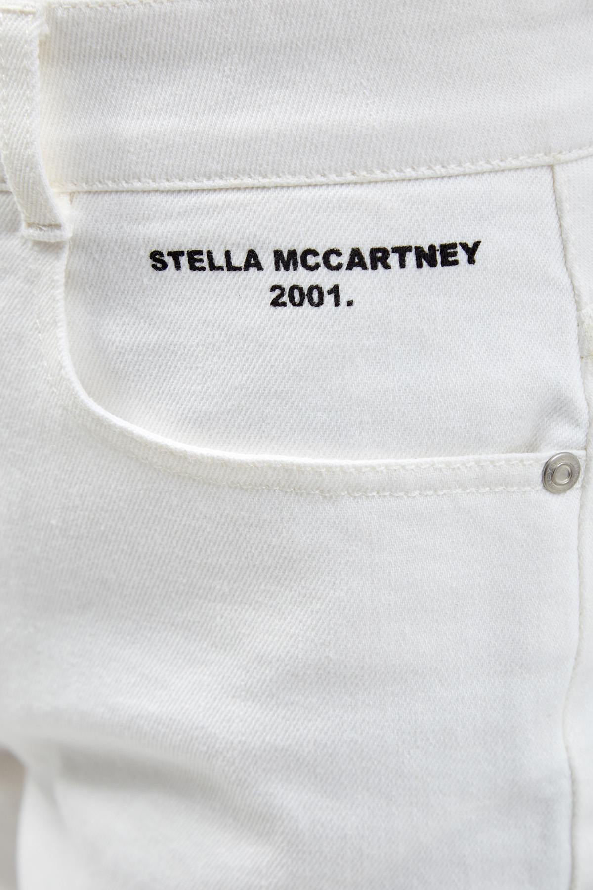 Шорты из хлопкового денима с необработанным краем STELLA McCARTNEY, цвет белый, размер 38 - фото 5
