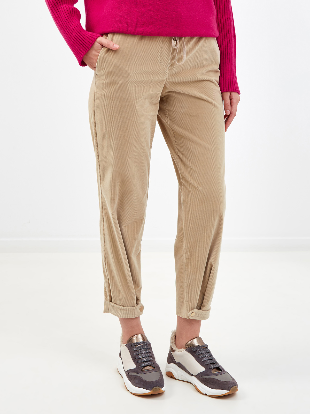 Вельветовые брюки-джоггеры с отворотами на кнопках LORENA ANTONIAZZI, цвет бежевый, размер 42;44;38;46 - фото 3