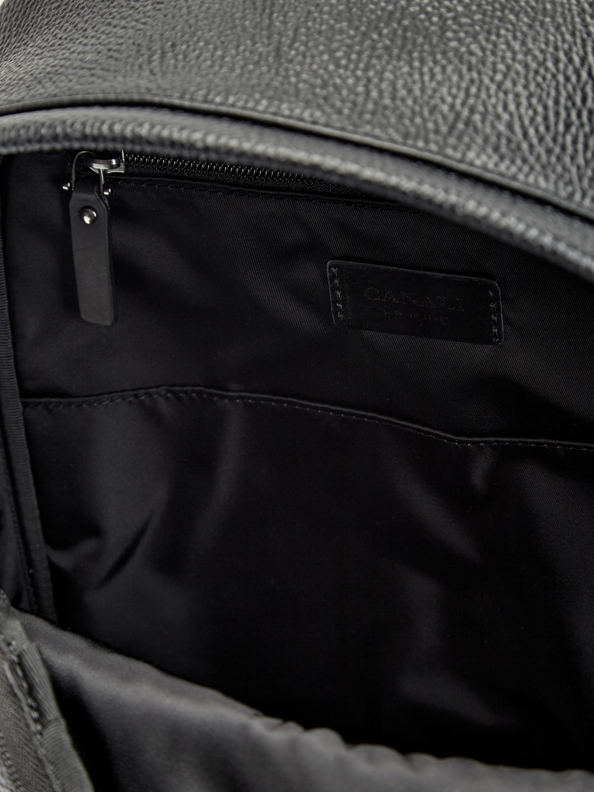 Рюкзак из крупнозернистой телячьей кожи с мембранной спинкой CANALI, цвет черный, размер 52;54;56;50 - фото 7