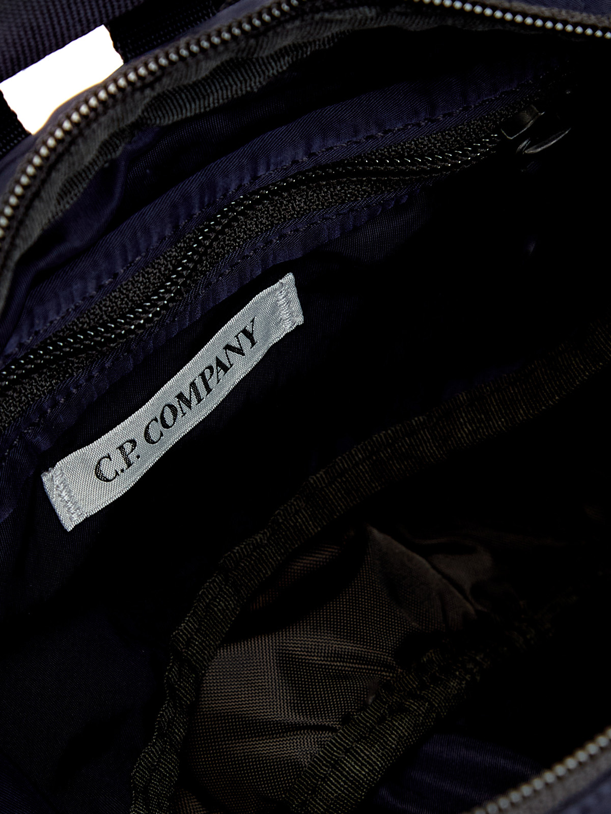 Поясная сумка из водостойкого материала Nylon B с ремнем-crossbody C.P.COMPANY, цвет синий, размер 60;59;58 - фото 6