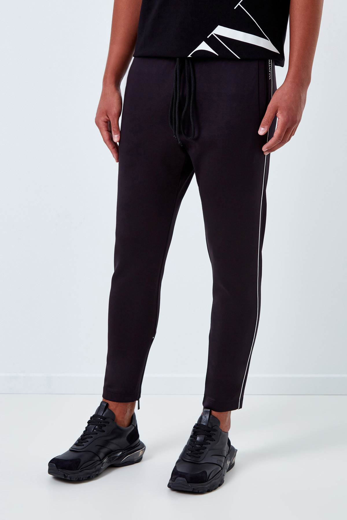 Зауженные брюки с тонкими лампасами VALENTINO, цвет черный, размер 48;52 - фото 3