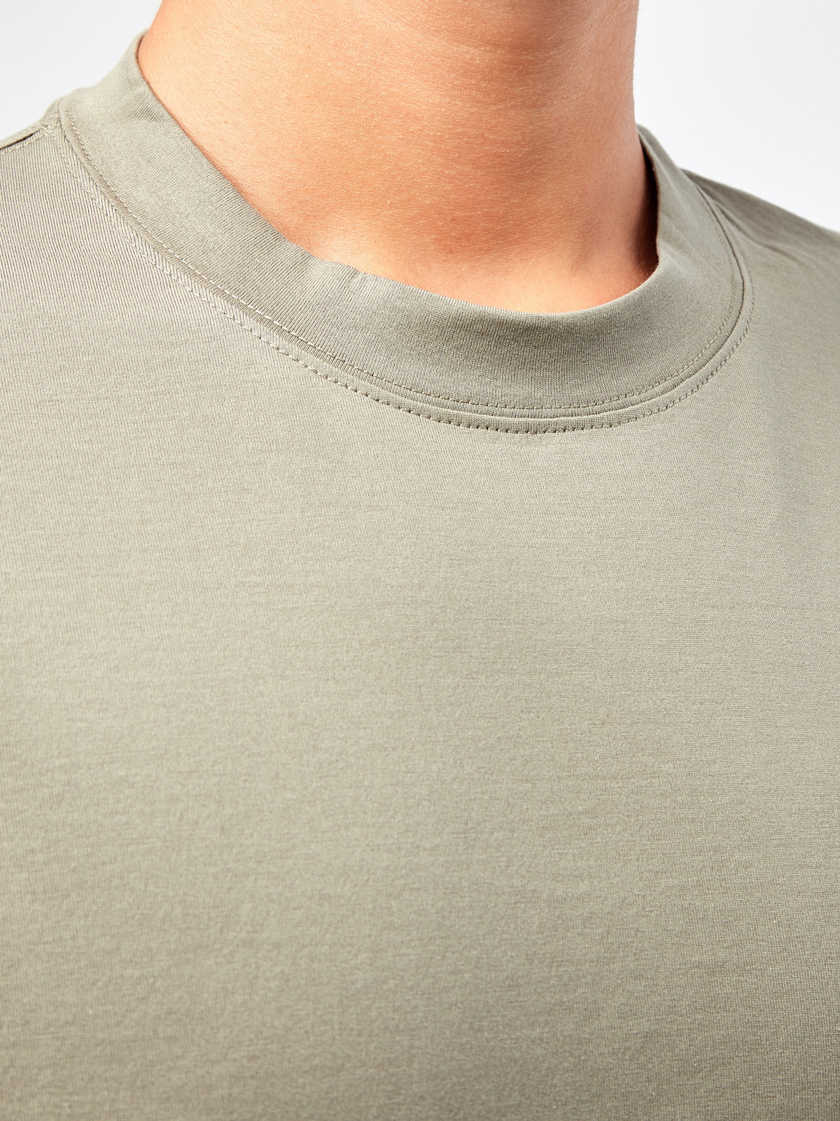 Базовая футболка из гладкого дышащего хлопка BRUNELLO CUCINELLI, цвет зеленый, размер 52;50 - фото 5