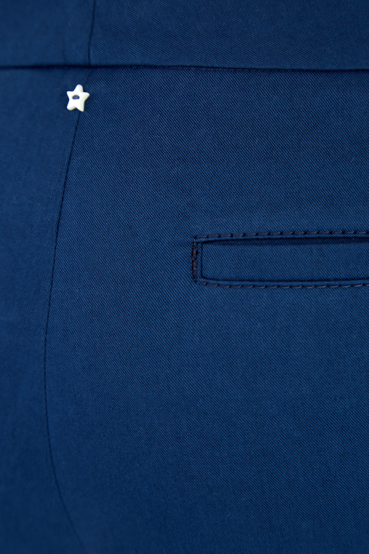 Укороченные брюки из денима с отворотами и фирменной символикой LORENA ANTONIAZZI, цвет синий, размер 42;44;46 - фото 8