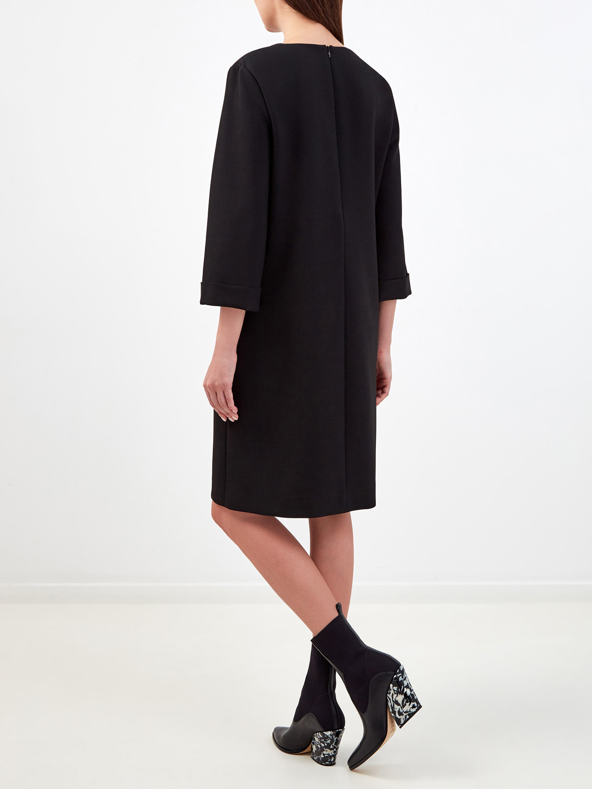 Однотонное платье-миди из крепа с цепочками Punto Luce PESERICO, цвет черный, размер 46;48;42 - фото 4