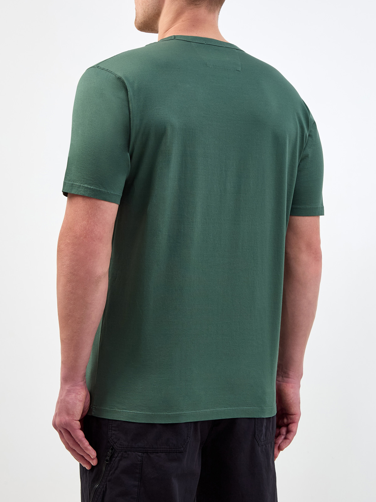 Однотонная футболка из гладкого хлопка джерси с нашивкой C.P.COMPANY, цвет зеленый, размер 48;52;54 - фото 4