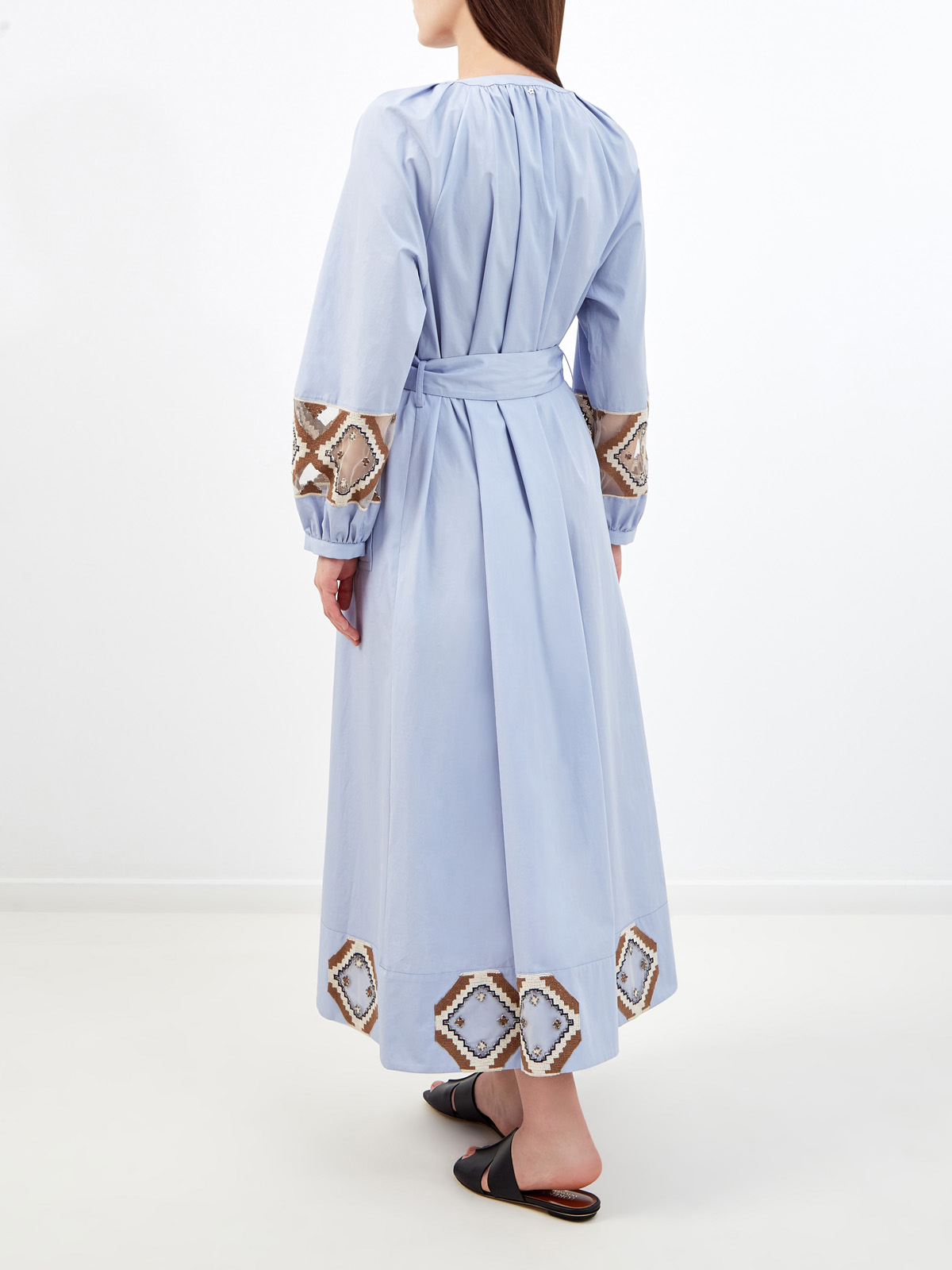 Хлопковое платье с широким поясом и декором ручной работы LORENA ANTONIAZZI, цвет голубой, размер 46;42 - фото 4