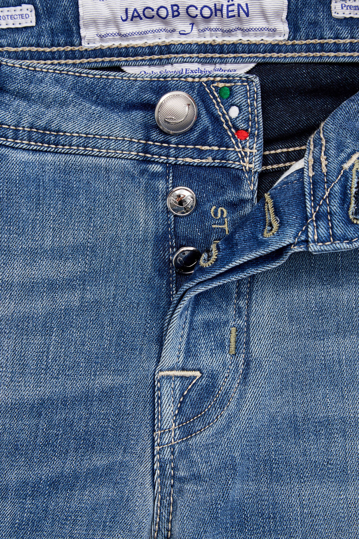 Классические джинсы прямого кроя из денима с ароматической пропиткой JACOB COHEN, цвет синий, размер 48;52;54;54;56;46 - фото 7